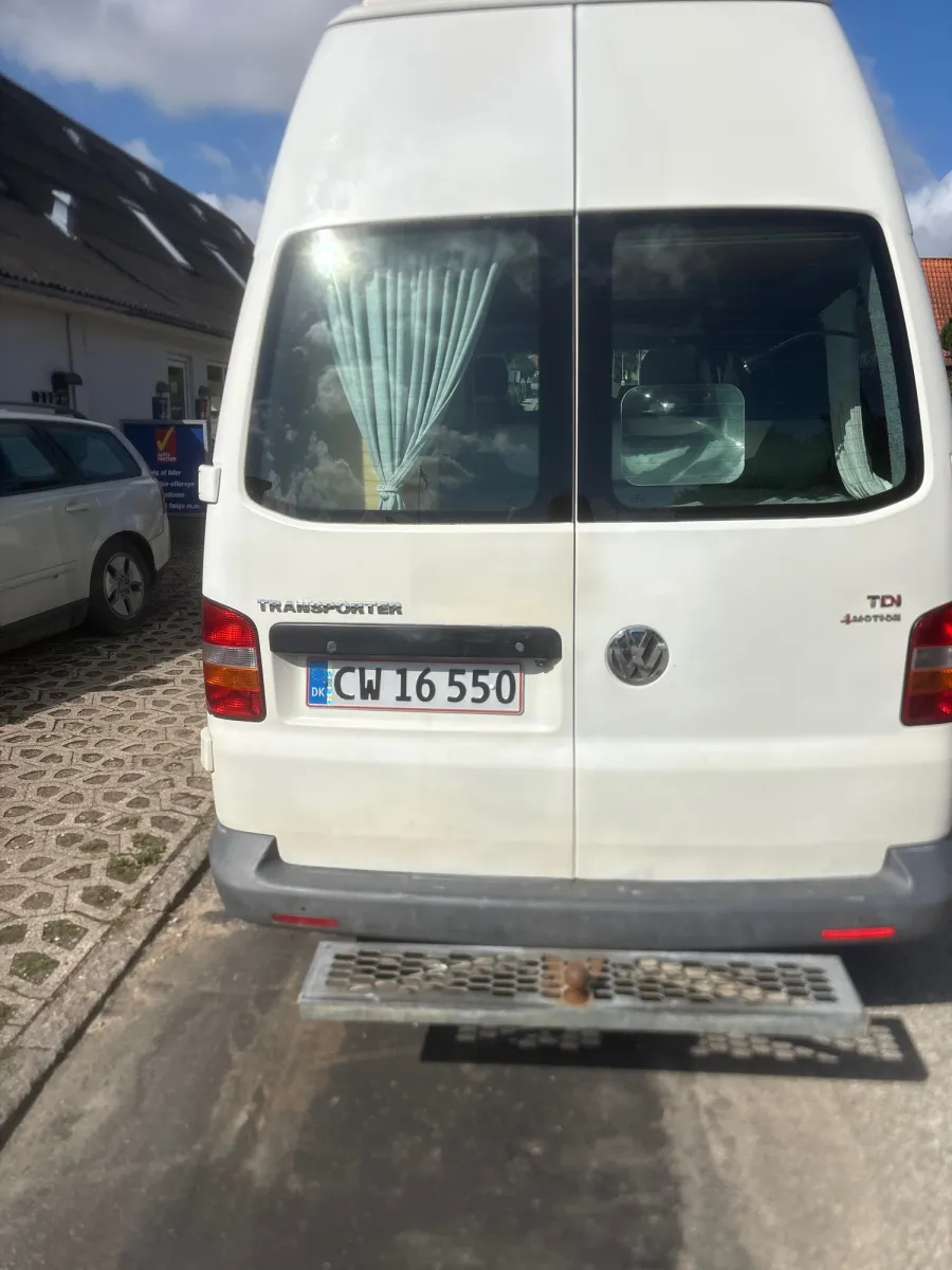Foto fra et syn på LT Motor Service Aps